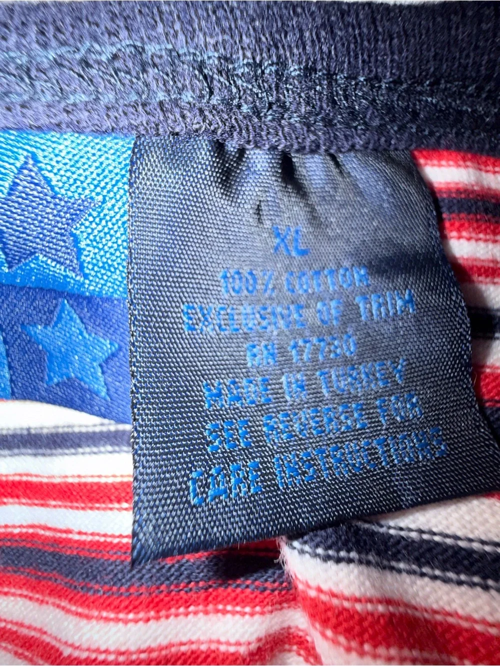 N/A red white